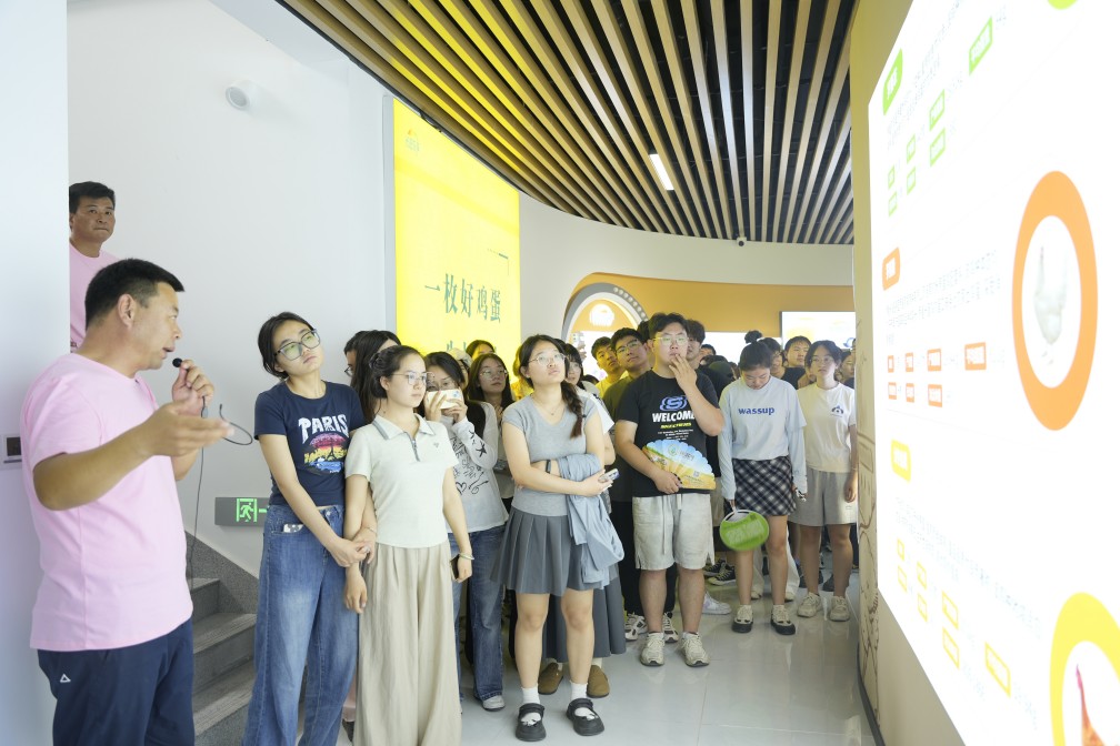 【長田動態(tài)】校企聯(lián)動促融合 攜手共進筑未來——山東理工大學(xué)師生參訪長田實業(yè)